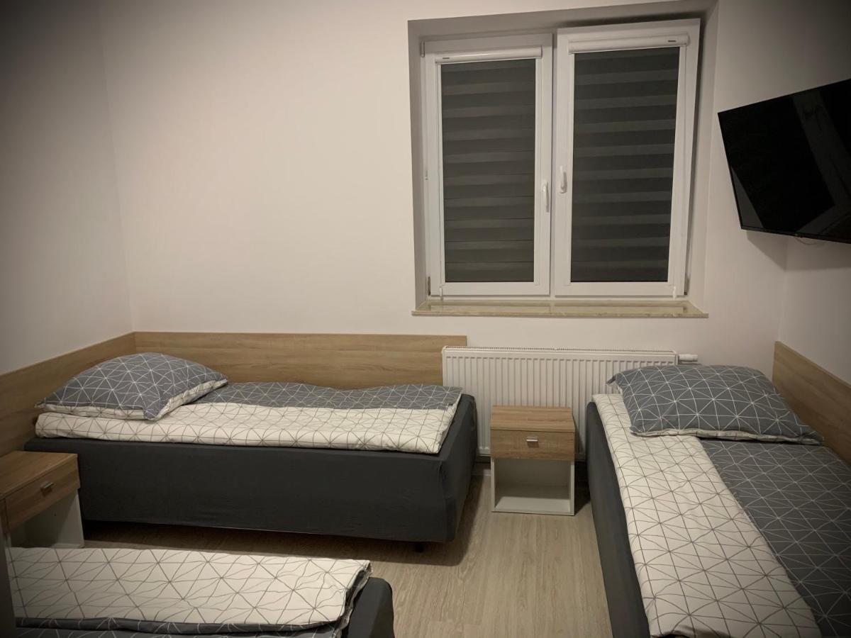 Hostel Sportowa Плоньск Экстерьер фото