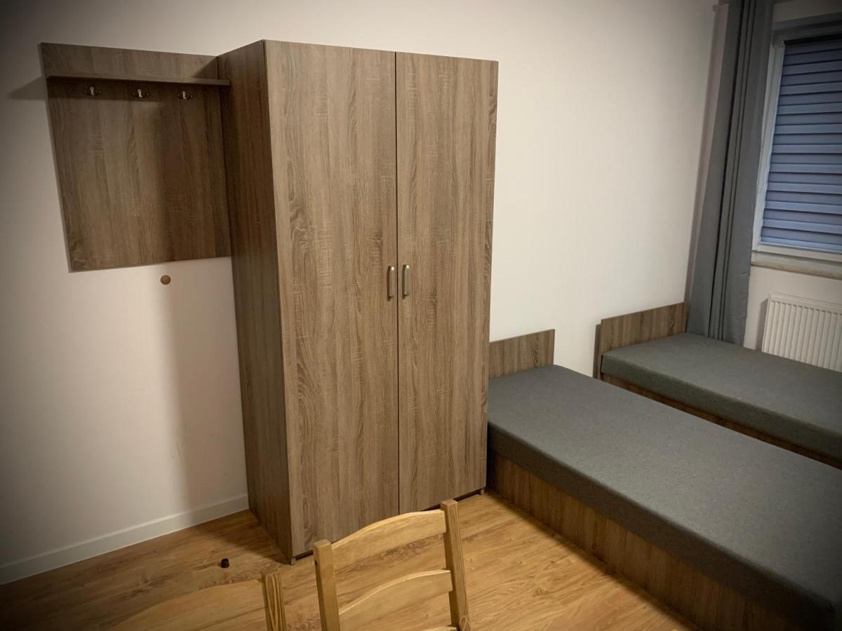 Hostel Sportowa Плоньск Экстерьер фото
